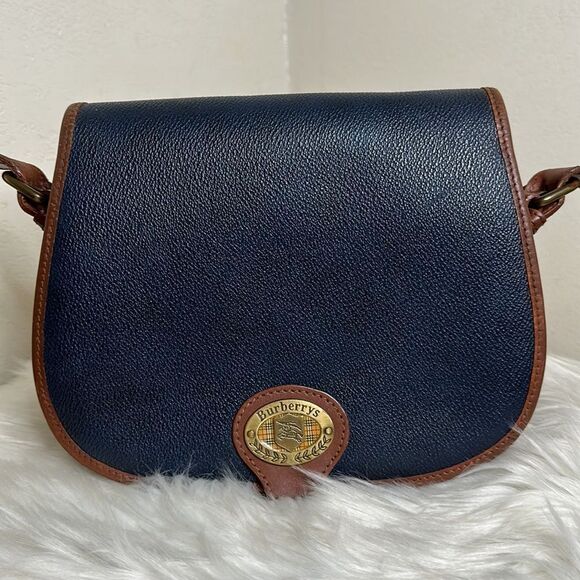 💯Authentic Burberry Shoulder Bag💯 - Picture 9 of 17